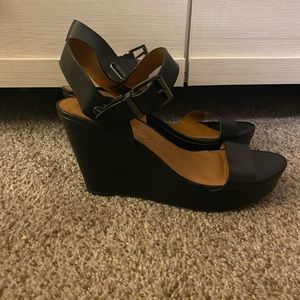 Black wedge heels